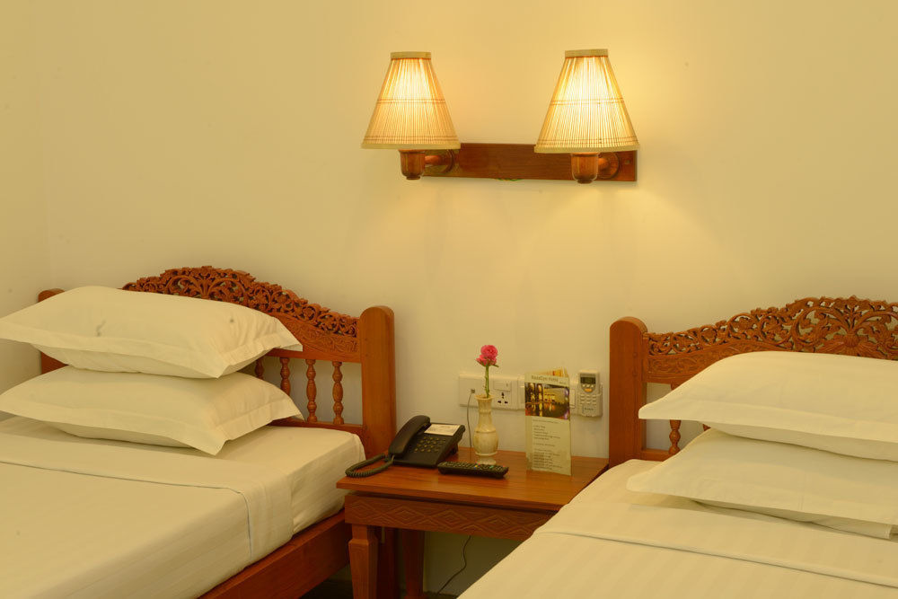 Raza Gyo Hotel Bagan Ngoại thất bức ảnh