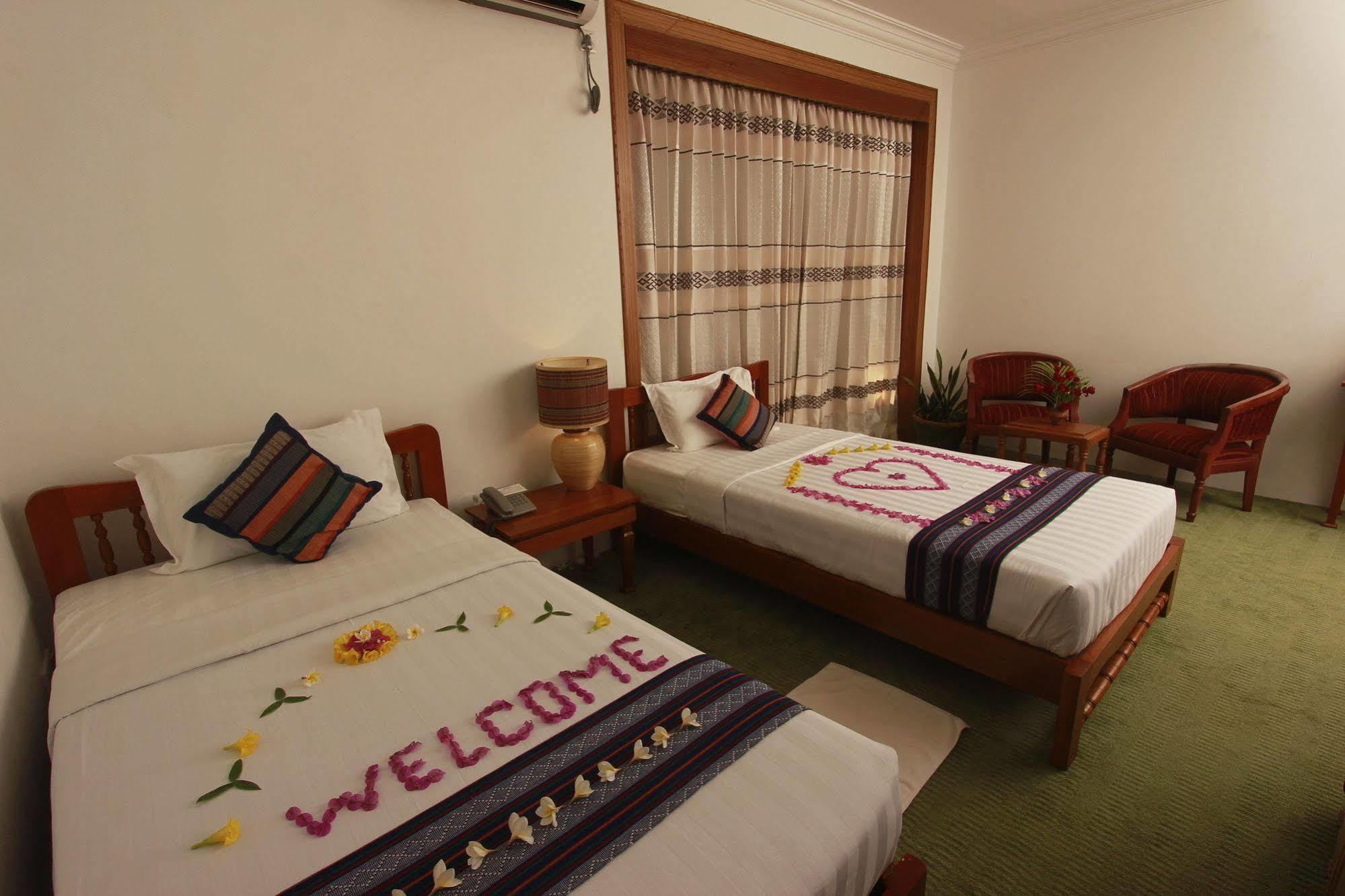 Raza Gyo Hotel Bagan Ngoại thất bức ảnh