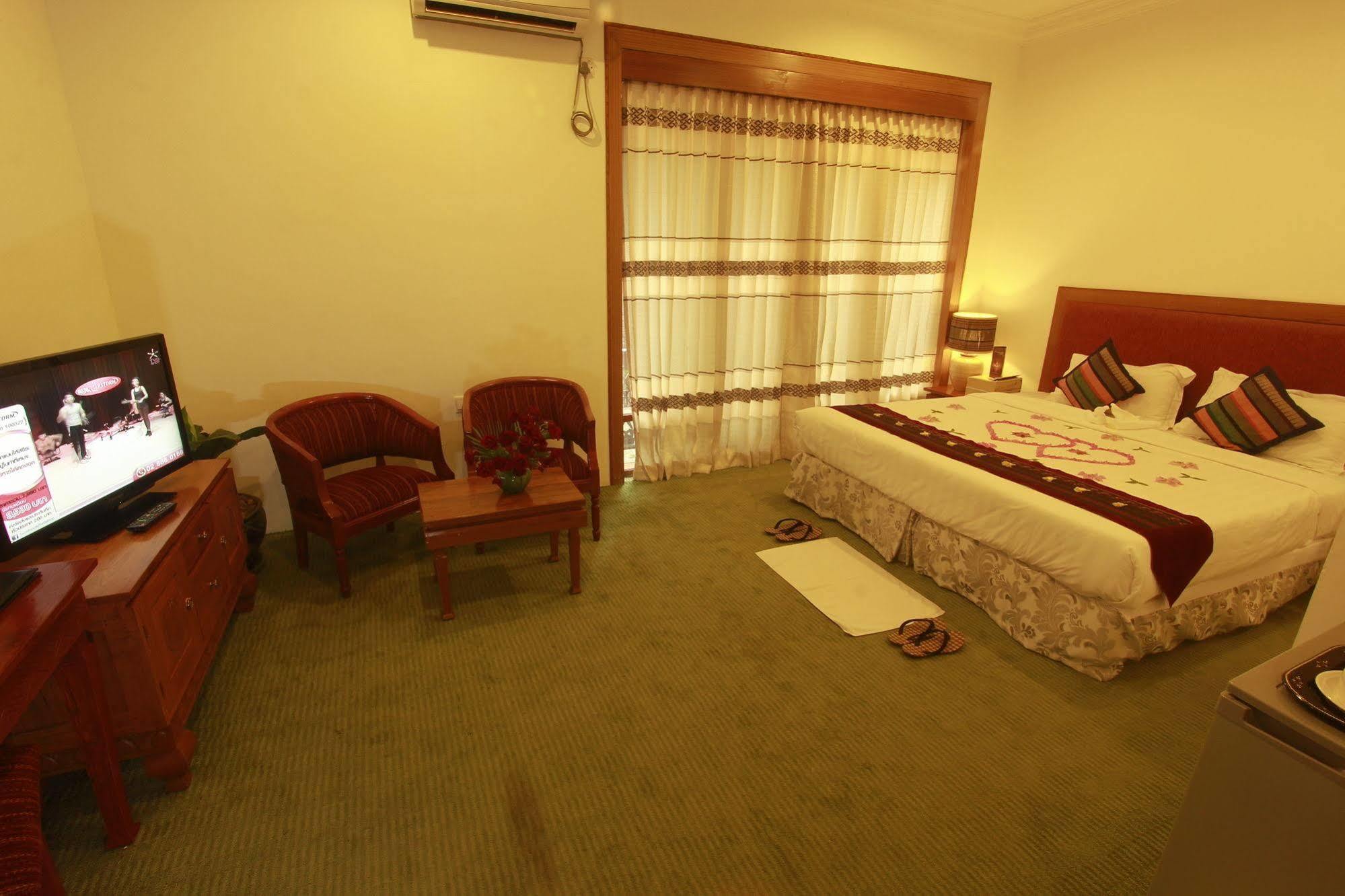Raza Gyo Hotel Bagan Ngoại thất bức ảnh